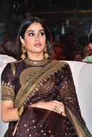 Janhvi Kapoor Steals the Show